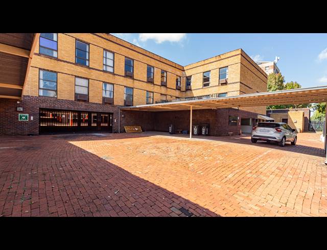 3,813M² OFFICE FOR SALE IN FERNDALE